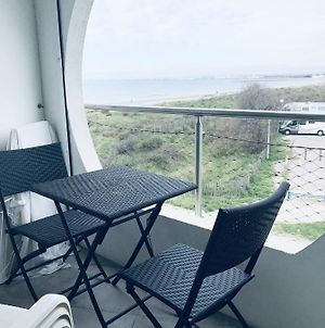 Appartement AS18656 - Grand studio vue mer, direct sur plage avec parking privé à Le Grau-du-Roi Exterior photo