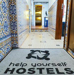Help Yourself Hostels - Restelo Lisboa Exterior photo