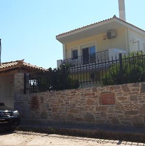 Villa Maritsas House à Aliveri Exterior photo