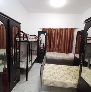 Bed Space For Males Near Metro Station Dubaï Exterior photo