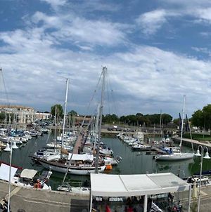 Appartement Le LA FAYETTE, vue exceptionnelle sur le Port de Plaisance à Rochefort-sur-Mer Exterior photo