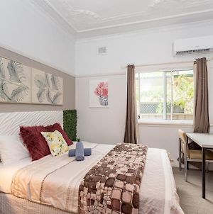 Boutique Private Suite 7 Min Walk to Sydney Domestic Airport 3- ROOM ONLY Exterior photo