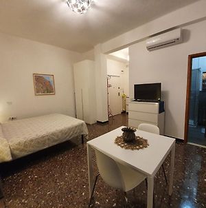Appartement Monolocale Vittoria à Pesaro Exterior photo