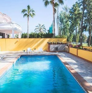 Family Villa With Private Swimming Pool In La Cala De Mijas Exterior photo