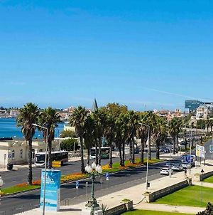 Appartement Sea View 2 Mins Walk To Beach And Estoril Casino Exterior photo