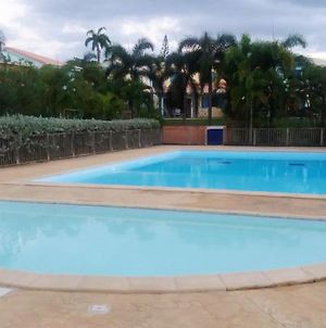 Maison de 2 chambres avec piscine partagee jardin clos et wifi a Le Gosier Le Gosier  Exterior photo