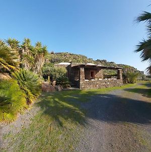 Villa Agricola Pineda à Pantelleria Island Exterior photo