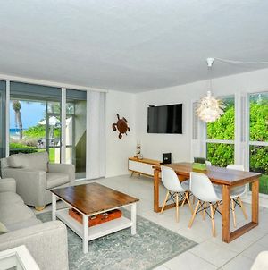 Appartement Laplaya 101A Step Out To The Beach From Your Screened Lanai Light And Bright End Unit à Longboat Key Exterior photo