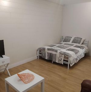 Appartement cosy avec un vrai lit confortable Limoges Exterior photo