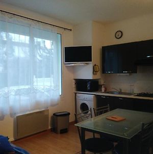 Appartement d'une chambre avec terrasse et wifi a Jonzac Exterior photo