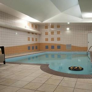 Eté 2022 - Studio meublé résidence 3 étoiles avec piscine intérieure - place parking privé comprise Poitiers Exterior photo