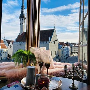 Town Hall Square Christmas Market Apartments With An Enchanting View Tallinn Exterior photo
