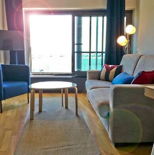 Appartement Modern & Bright Flat - 2 Min From The Sea à Savone Exterior photo