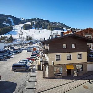 Townhouse Appartements By Holidayflats24 Saalbach-Hinterglemm Exterior photo