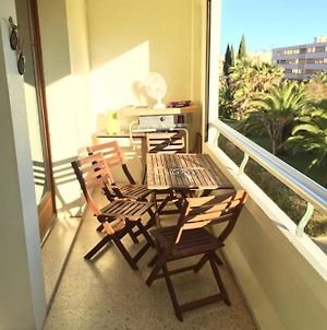 Appartement Flat With Loggia At 10Min From The Beach à Hyères Exterior photo
