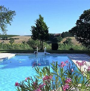 Lovely Holiday Home In Monfort With Private Pool Exterior photo