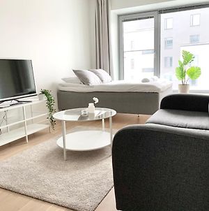 City Home Finland Big Luxury Suite - Spacious Suite With Own Sauna, One Bedroom And Furnished Balcony Next To Train Station Tampere Exterior photo