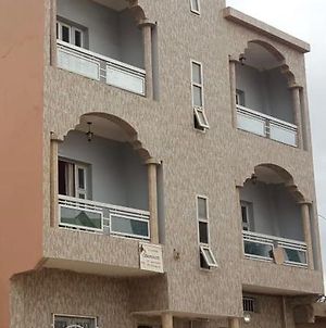 Appartement meublé à MBAO Dakar Exterior photo