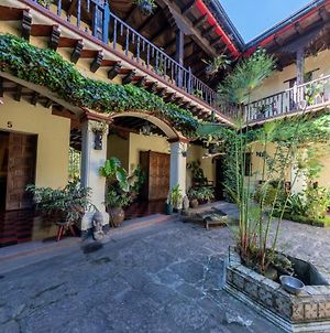 Hotel Museo Mayan Inn Chichicastenango Exterior photo