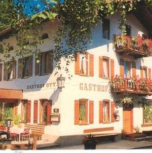 Hôtel Gasthof Zum Ott à Staudach-Egerndach Exterior photo