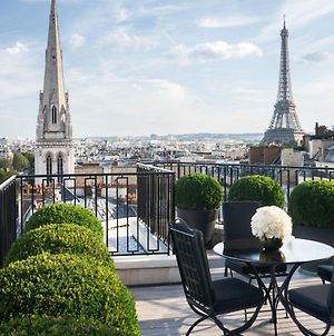 Four Seasons Hotel George V Paris Exterior photo