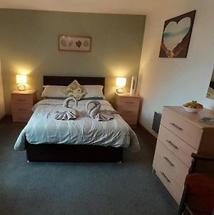The Broads B&B With Private Shower Room And Wc Potter Heigham Exterior photo