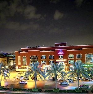 Business Inn Tahlia Hotel Riyad Exterior photo
