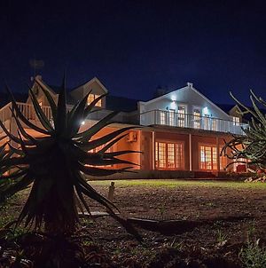 Bed and Breakfast Montana Guest Farm à Oudtshoorn Exterior photo