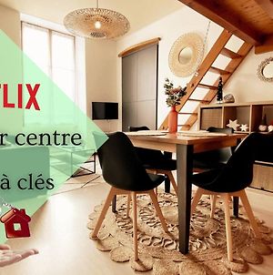 Appartement ROYALEMENT BIEN ! Hyper-centre - Wifi - Netflix - Disney plus à Annecy Exterior photo