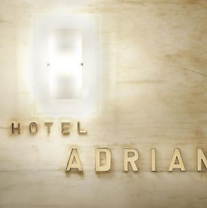 Hôtel Adrian à Athènes Exterior photo