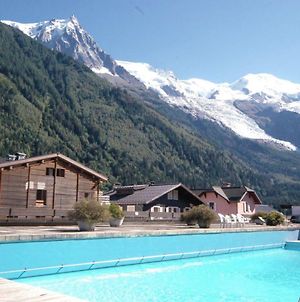 Appartement Modern Studio With Mont Blanc View And Pool à Chamonix Exterior photo