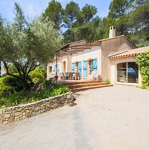 Beautiful Villa With Swimming Pool In Baderna Lorgues Exterior photo