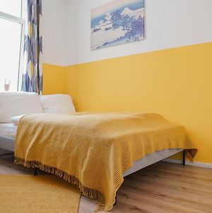 FULL HOUSE Studios - Yellow Apartment - NETFLIX + Nescafé Magdebourg Exterior photo