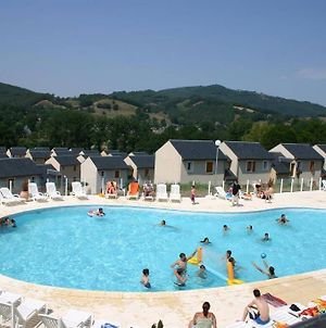Appart T2 Village vacance 3 étoiles St Geniez d'Olt 2 piscines chauffées Pierrefiche  Exterior photo