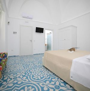 White Aurora Rooms Porto Cesareo Exterior photo