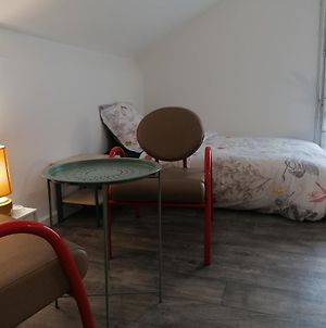 Appartement Studio tout confort au Sud-Est de Paris, 5 min du centre de Paris à Maisons-Alfort Exterior photo