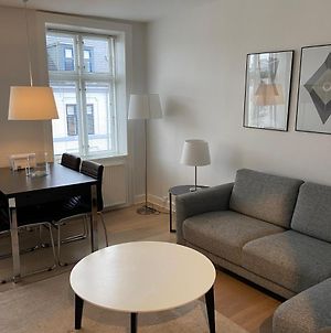 Bright 1-Bedroom Apartment In Popular Vesterbro Copenhague Exterior photo