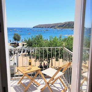 Beachfront Suite With Balcony And Breathtaking Sea Views In Cadaques Center Exterior photo