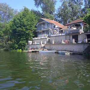 Appartement Vila Obala Srebrno Jezero à Kisiljevo Exterior photo