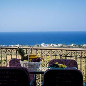 Villa House With Panoramic Sea View And Beautiful Garden à Milatos Exterior photo