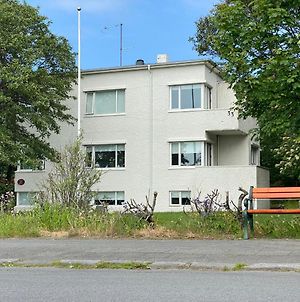 Central Apartment Next To Central Station Bsi Reykjavik Exterior photo
