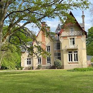 Villa Château de la Coudraie à Changé Exterior photo