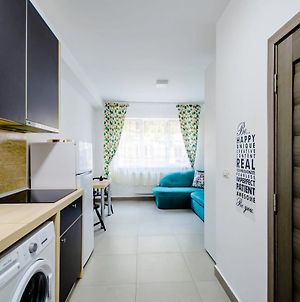 Modern Apartment With Private Bath Arad Exterior photo