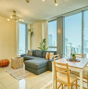 Monty Holiday Home - Cozy Penthouse With Burj Khalifa And Fountain View Dubaï Exterior photo