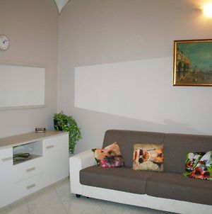Appartement Montebello Aparments - Julia And Penthouse à Rome Exterior photo