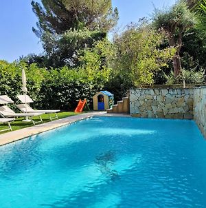 Villa de 2 chambres avec piscine privee jardin clos et wifi a La Turbie Exterior photo