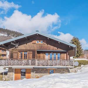 Villa Superb chalet at the foot of Megève runs 100m to the cable cars - Welkeys Exterior photo