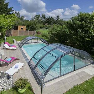 Au Coeur Du Bien Etre, chambre d'hôtes avec piscine chauffée et couverte, SPA, sauna, massages Monteaux Exterior photo