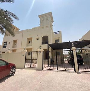 Spacious Villa Al Hamra Village Including Suv 7Seats And Mercedes Slk Convertible Cabriolet Ras el Kaïmah Exterior photo
