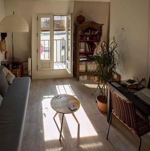Appartement Charming Cosy Apt With Balcony Near Bel Air à Paris Exterior photo
